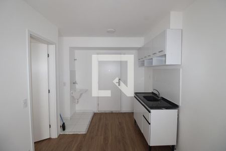 Sala / Cozinha de apartamento para alugar com 1 quarto, 26m² em Parada Xv de Novembro, São Paulo