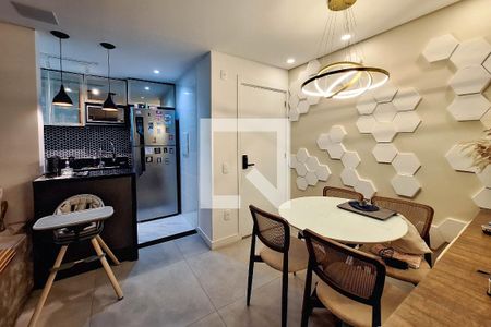 Sala de apartamento para alugar com 2 quartos, 65m² em Maria Paula, Niterói