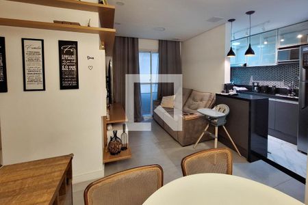 Sala de apartamento para alugar com 2 quartos, 65m² em Maria Paula, Niterói