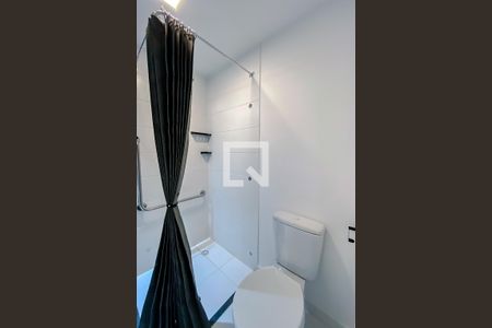 Banheiro de apartamento à venda com 1 quarto, 25m² em Barra Funda, São Paulo