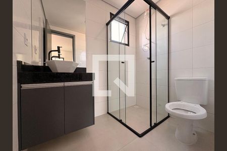 Banheiro de kitnet/studio para alugar com 1 quarto, 18m² em Vila Sao Pedro, Santo André