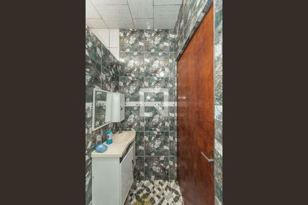 Banheiro Social de casa para alugar com 2 quartos, 46m² em Cidade Ipava, São Paulo