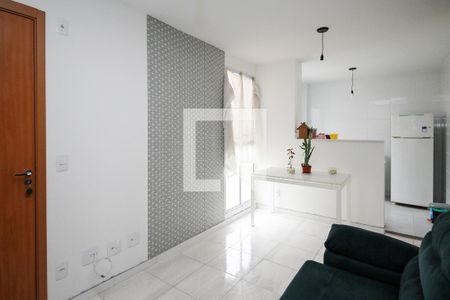 Sala de apartamento para alugar com 2 quartos, 45m² em Lajeado, Cotia