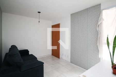 Sala de apartamento para alugar com 2 quartos, 45m² em Lajeado, Cotia