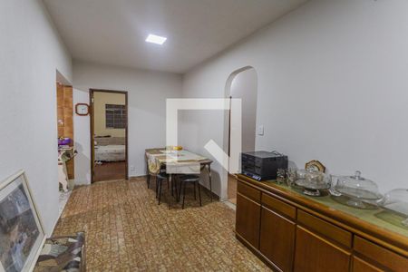Sala de casa à venda com 6 quartos, 360m² em Pirajá, Belo Horizonte