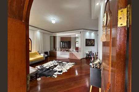 Sala de casa de condomínio para alugar com 5 quartos, 435m² em Jardim California, Jacareí