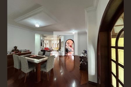 Sala de casa de condomínio para alugar com 5 quartos, 435m² em Jardim California, Jacareí