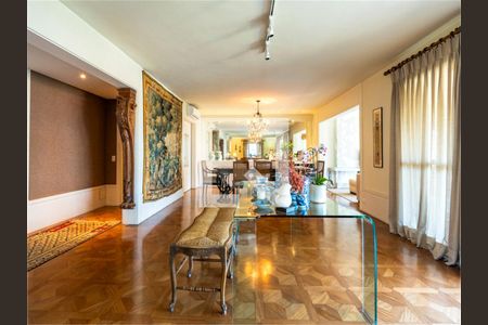 Apartamento à venda com 3 quartos, 330m² em Pacaembu, São Paulo