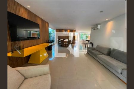 Casa à venda com 4 quartos, 700m² em Barra da Tijuca, Rio de Janeiro