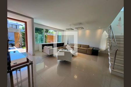 Casa à venda com 4 quartos, 700m² em Barra da Tijuca, Rio de Janeiro