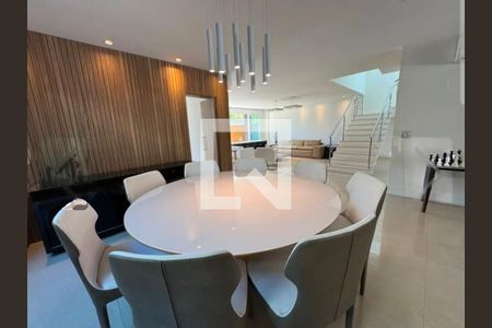 Casa à venda com 4 quartos, 700m² em Barra da Tijuca, Rio de Janeiro