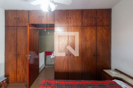 Quarto 1 de casa para alugar com 2 quartos, 120m² em Vila Emir, São Paulo