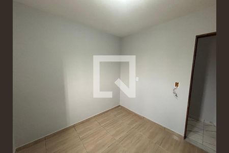 Quarto  de casa para alugar com 3 quartos, 130m² em Vila Romanopolis, Ferraz de Vasconcelos