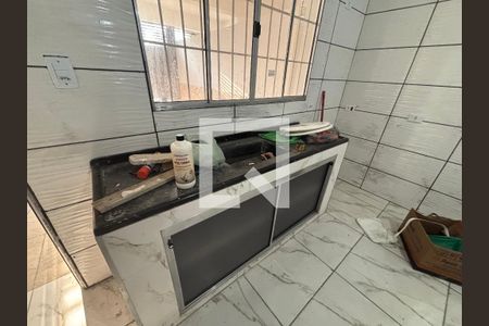 Cozinha  de casa para alugar com 3 quartos, 130m² em Vila Romanopolis, Ferraz de Vasconcelos