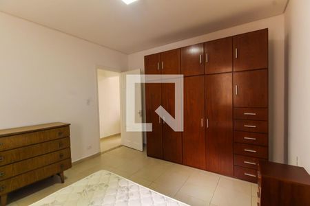Quarto 2 de casa para alugar com 3 quartos, 130m² em Vila Bertioga, São Paulo