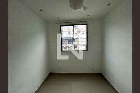 Quarto 1 de apartamento para alugar com 2 quartos, 48m² em Pavuna, Nilópolis