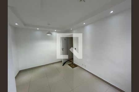 Sala de apartamento para alugar com 2 quartos, 48m² em Pavuna, Nilópolis