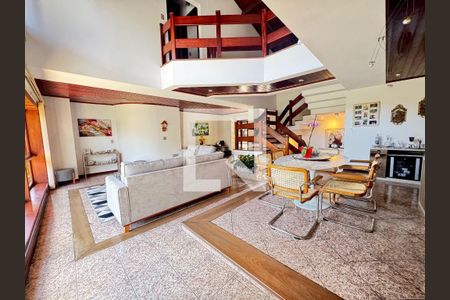 Casa à venda com 4 quartos, 304m² em Chácara Flora, Valinhos