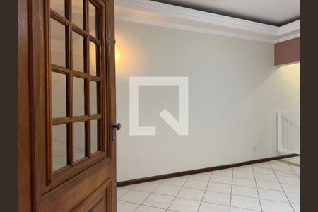 Sala de casa para alugar com 3 quartos, 150m² em Loteamento Residencial Vista Linda, São José dos Campos