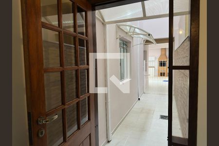 Corredor de casa para alugar com 3 quartos, 150m² em Loteamento Residencial Vista Linda, São José dos Campos