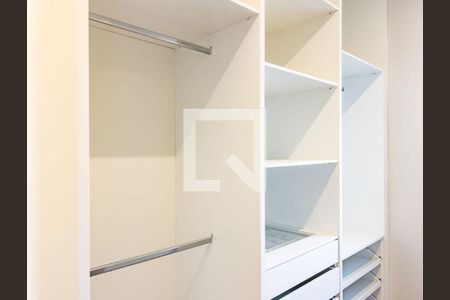 Casa à venda com 3 quartos, 319m² em Condomínio Zurich Dorf, Valinhos