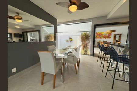 Casa à venda com 3 quartos, 239m² em Vila Santana, Valinhos