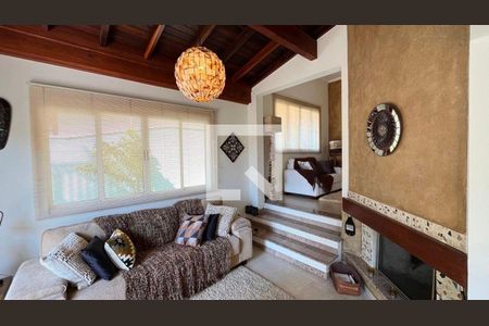 Casa à venda com 3 quartos, 320m² em Santa Cruz, Valinhos