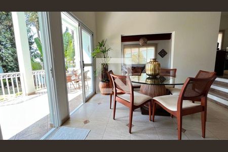 Casa à venda com 3 quartos, 320m² em Santa Cruz, Valinhos