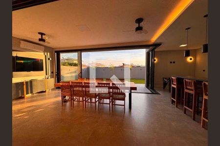 Casa à venda com 3 quartos, 310m² em Santa Cruz, Valinhos