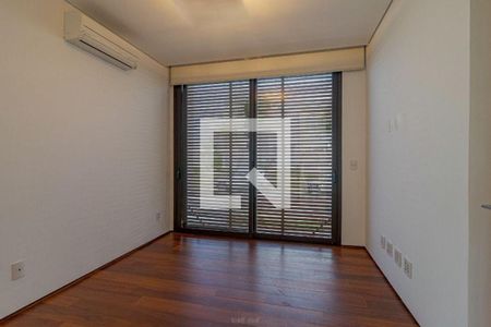 Casa à venda com 5 quartos, 429m² em Jardim Europa, Valinhos