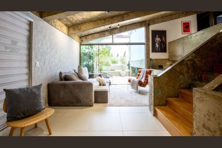 Casa à venda com 3 quartos, 225m² em Brooklin, São Paulo