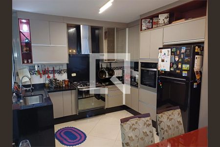Casa à venda com 3 quartos, 141m² em Penha de França, São Paulo