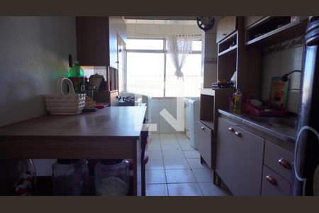 Cozinha e Área de Serviço de apartamento para alugar com 1 quarto, 45m² em Rubem Berta, Porto Alegre