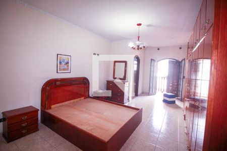 Suíte master de casa para alugar com 3 quartos, 274m² em Parque das Nações, Santo André