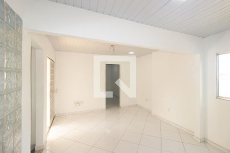 Sala de casa para alugar com 2 quartos, 70m² em Santa Cruz, Rio de Janeiro