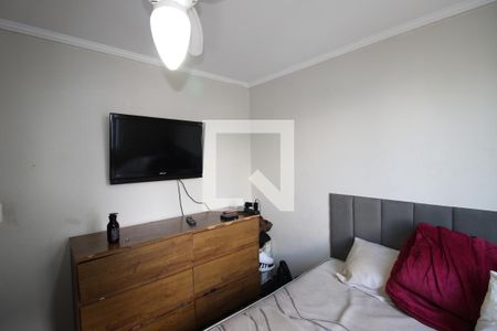 Quarto 2 de apartamento para alugar com 2 quartos, 46m² em Conjunto Residencial José Bonifácio, São Paulo