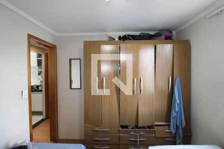 Quarto 1 de apartamento para alugar com 2 quartos, 46m² em Conjunto Residencial José Bonifácio, São Paulo