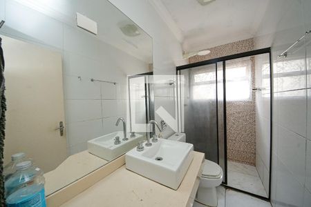 Casa à venda com 4 quartos, 160m² em São Lucas, São Paulo