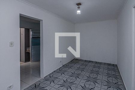 sala_4 de casa para alugar com 1 quarto, 60m² em Vila Brasilina, São Paulo
