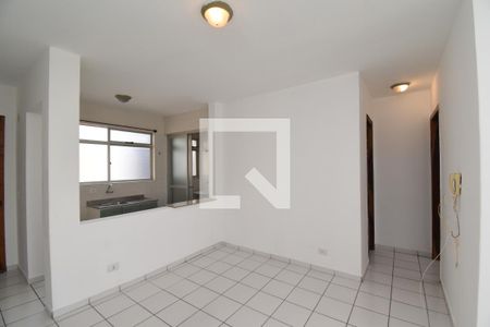 Sala/Cozinha de apartamento para alugar com 1 quarto, 43m² em Mercês, Curitiba