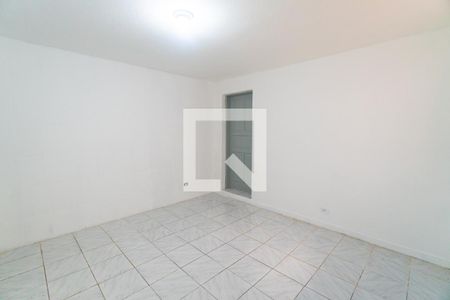 Quarto 2 de casa para alugar com 2 quartos, 50m² em Vila Guarani (zona Sul), São Paulo