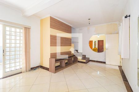 Sala de casa para alugar com 2 quartos, 125m² em Vila Bertioga, São Paulo
