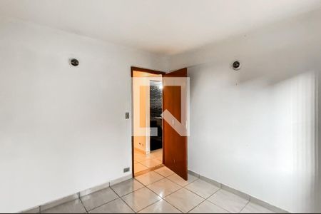 Quarto 2 de apartamento para alugar com 2 quartos, 43m² em Jardim Marilu, São Paulo