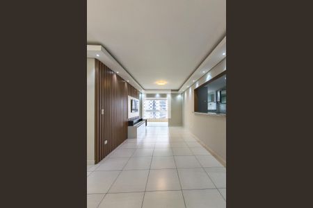 Sala de apartamento para alugar com 3 quartos, 154m² em Guilhermina, Praia Grande