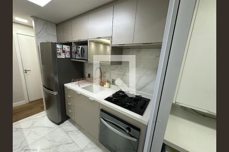Cozinha de apartamento para alugar com 2 quartos, 48m² em Penha de França, São Paulo