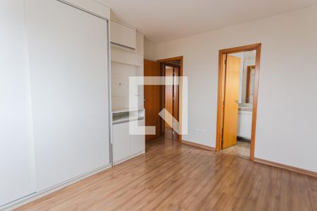 Suíte de apartamento para alugar com 4 quartos, 110m² em Sagrada Família, Belo Horizonte