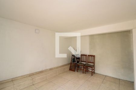 Quarto 1 de casa para alugar com 2 quartos, 50m² em Medianeira, Porto Alegre