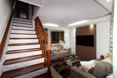 Sala de casa à venda com 3 quartos, 100m² em Fazenda da Juta, São Paulo