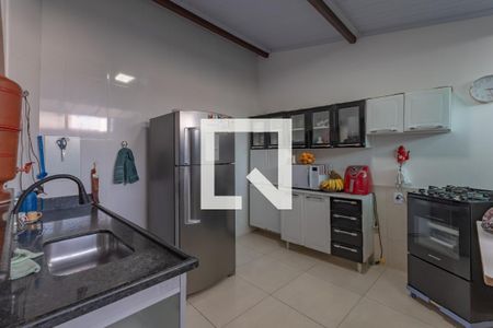 Cozinha de casa à venda com 2 quartos, 87m² em Santa Monica, Belo Horizonte