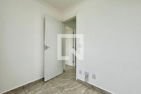 Quarto 2 de apartamento para alugar com 2 quartos, 34m² em Jardim Itacolomi, São Paulo